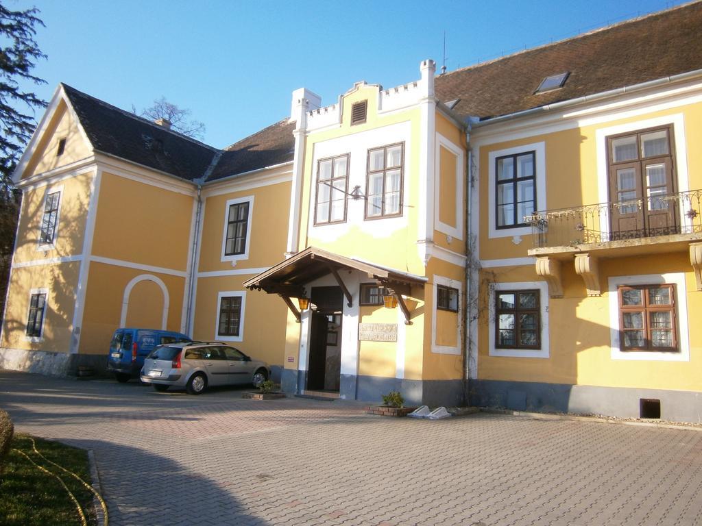 Kastélyfogadó Sitke Exterior foto